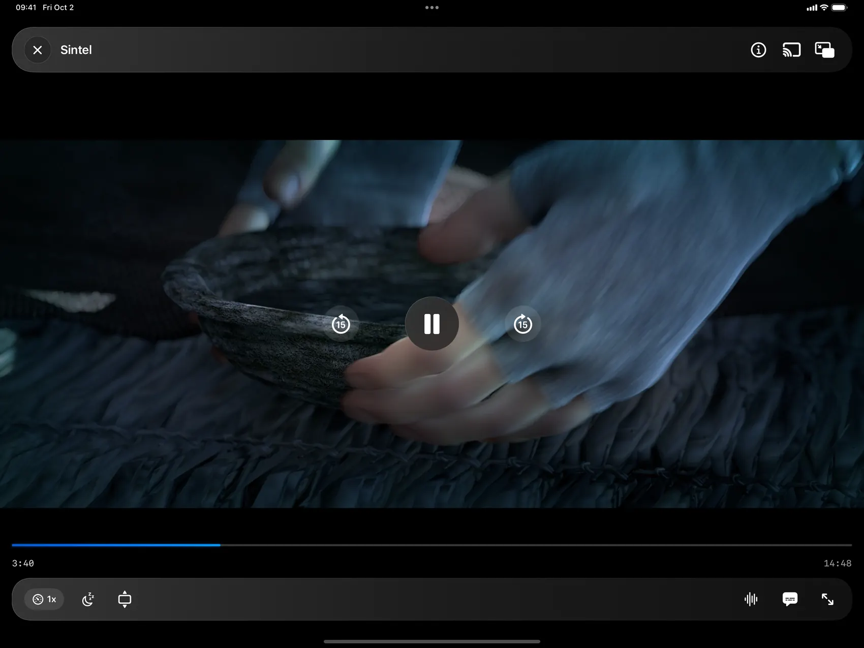 Flux IPTV on iPad: the video player with speed, sleep timer, aspect ratio, audio and subtitle buttons